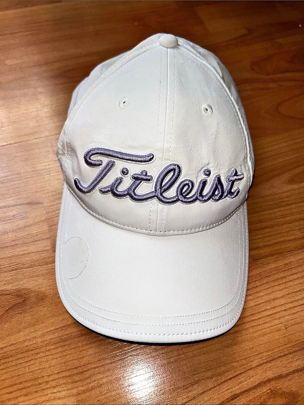Titleist Pro V1 Tour Performance Golf Hat in White